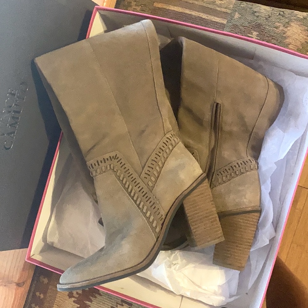 NEVER WORN Vince Camuto Verona Madolee High Boot